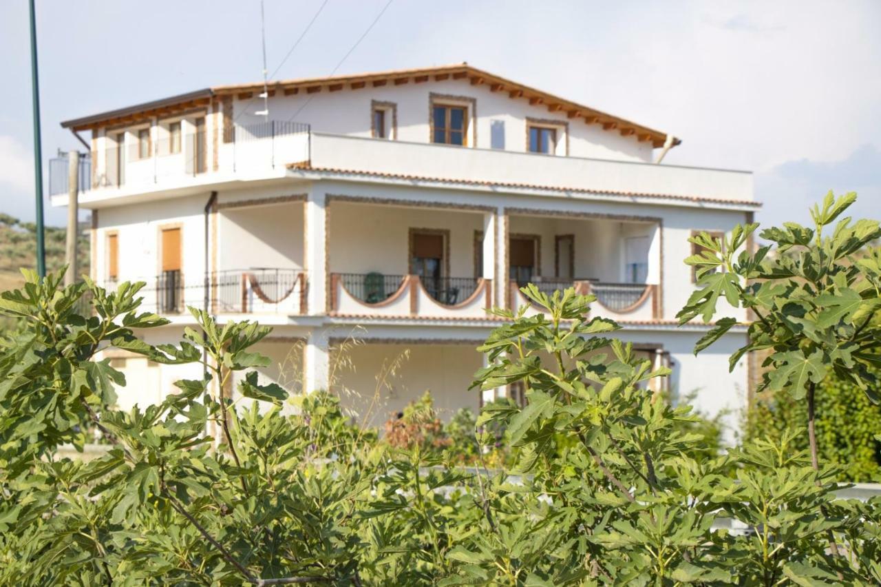 Casa Vacanza Villa Anna Raffadali Esterno foto