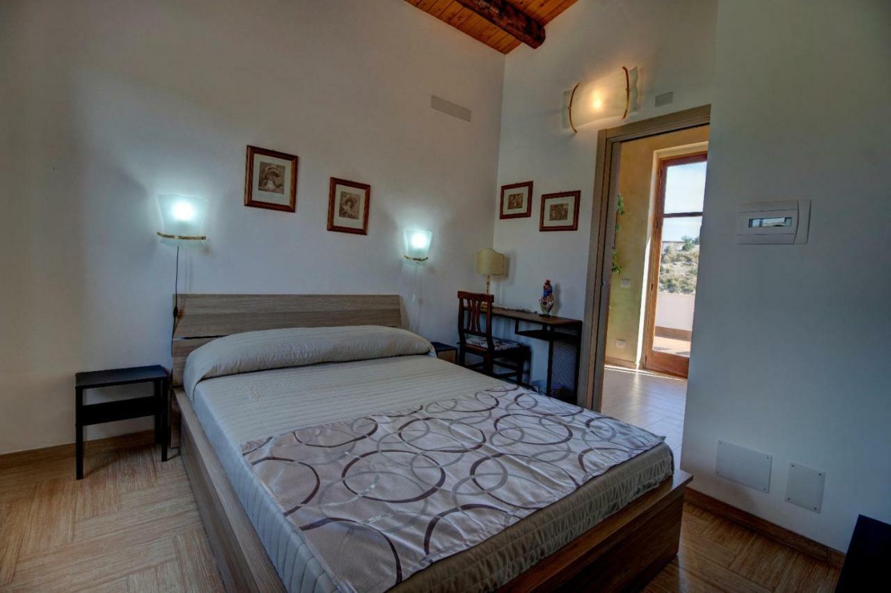 Casa Vacanza Villa Anna Raffadali Esterno foto